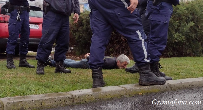 Вижте ареста по време на полицейската гонка в Бургас