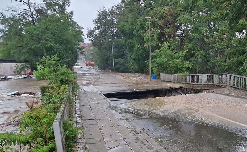 И армията се включва във възстановяването на Царево след пороите