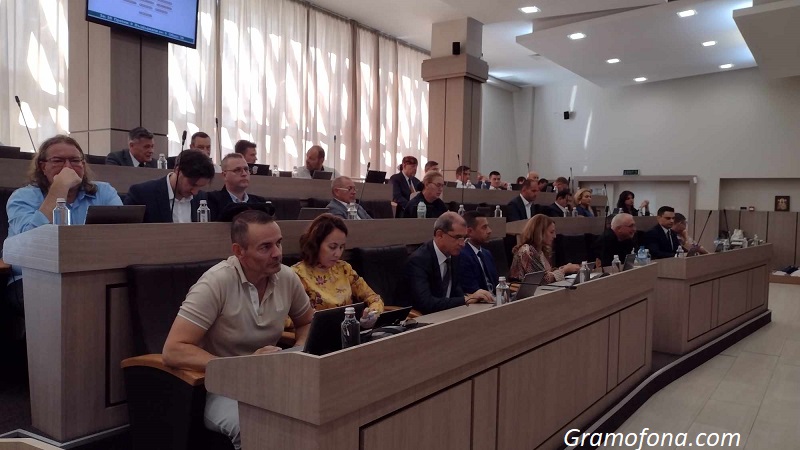 Вижте кои са новите общински съветници на Бургас