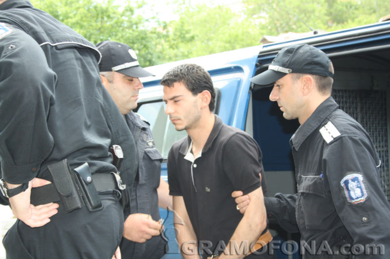Кирил, който нападна медици в Бургас, застава пред съда