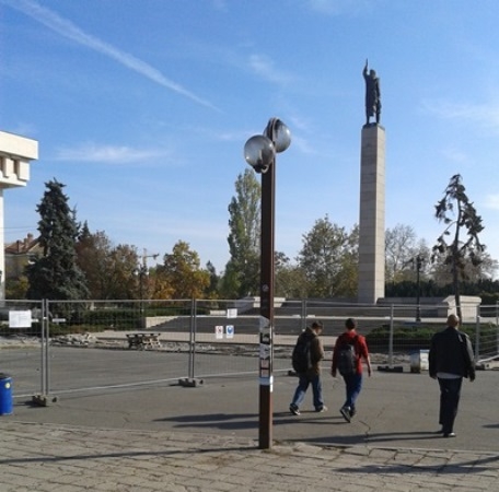 Площад “Тройката” ще е готов през декември