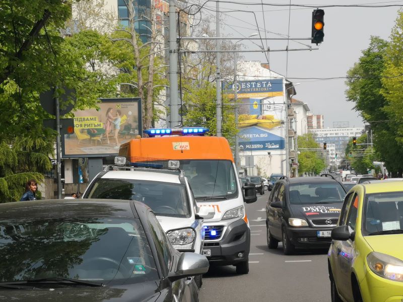 Жена припадна на пешеходна пътека в Бургас