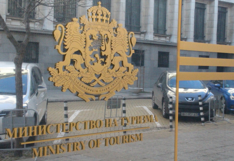 Министерството на туризма предлага Национална камара да обедини туроператорите