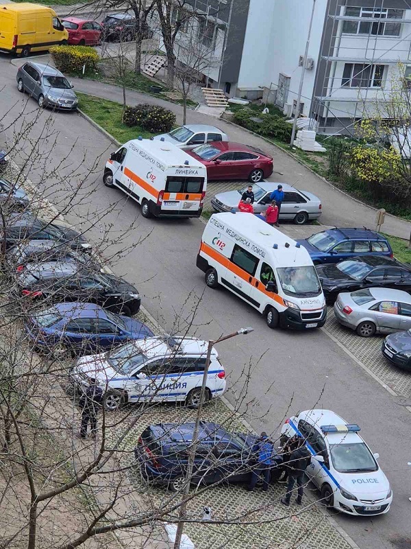 Работник почина след падане от скеле в Бургас