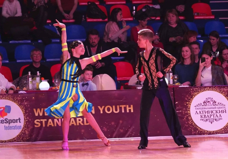 Танцьори от Поморие се представиха блестящо на турнир в Москва