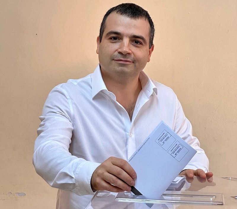 Константин Бачийски гласува в Меден Рудник: Гласувам срещу корупция в Бургас 