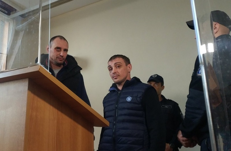 Украински крадци се появиха насинени в бургаския съд, твърдят че са бити с електрошок