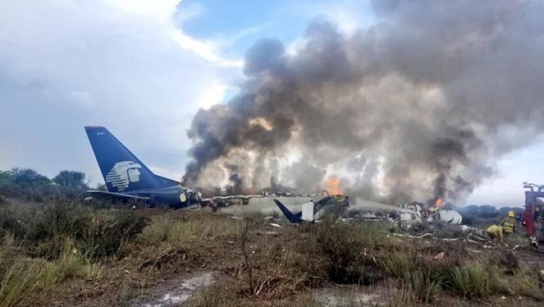 Самолет се разби в Мексико