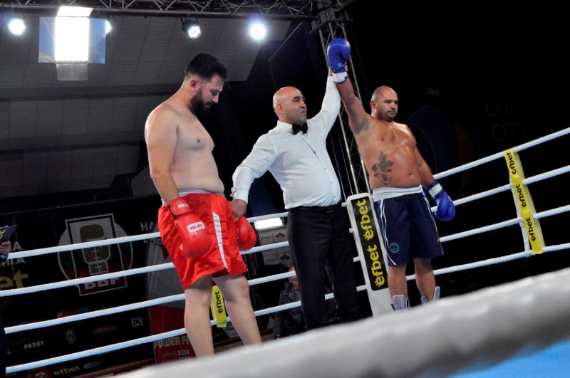 Бургаски триумф на втория кръг на Национална боксова лига 