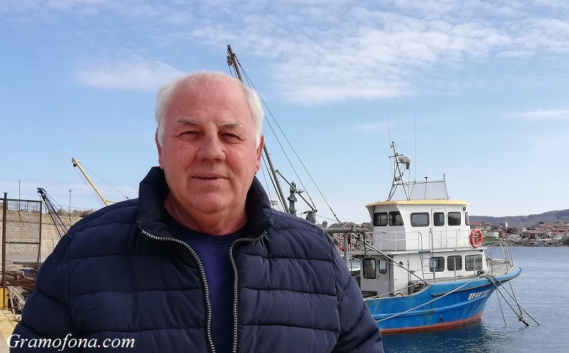 Рибари и сега се натъкват на военни мини