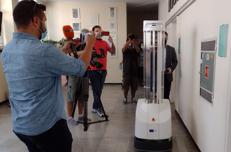 Ето как робот ще дезинфекцира срещу ковид в бургаската болница 