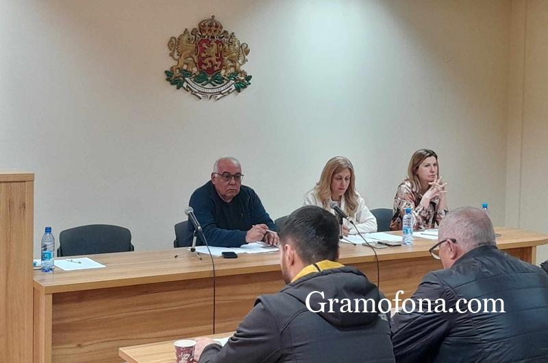 И хората с настоящ адрес в Карнобат ще получават дърва на преференциални цени