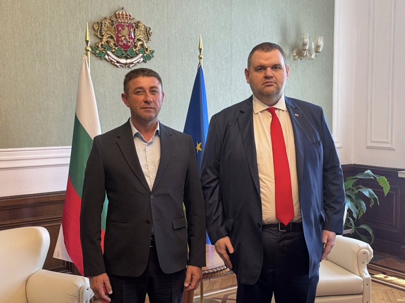 Руен е поредната община на ДПС, която се присъедини към стратегията “Ново начало за развитие на регионите”
