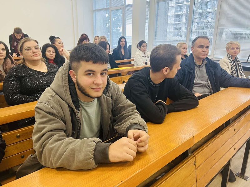 Центърът за професионално обучение към БДУ стартира петия курс за обучение на парамедици