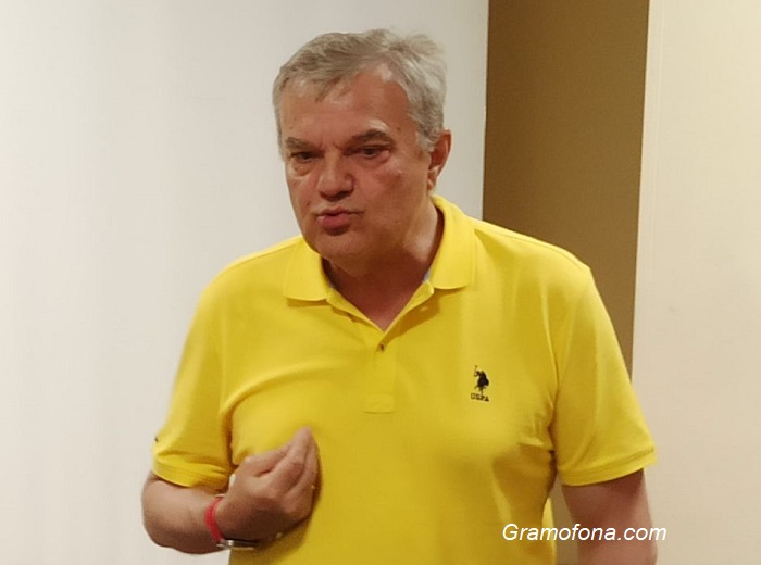 Румен Петков в Бургас: Даването на пари срещу ваксина е цинизъм