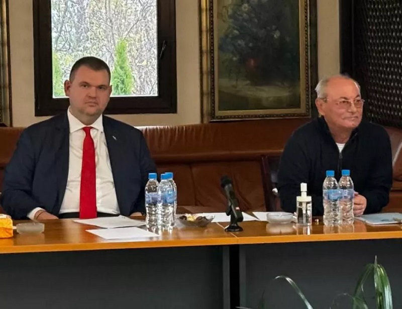 Ахмед Доган предложи Пеевски и Джевдет Чакъров за съпредседатели на ДПС