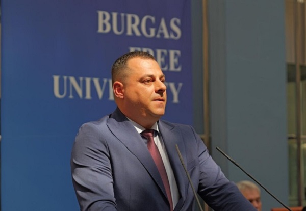 Областният управител Владимир Крумов: Всяка малка стъпка е принос към държавността