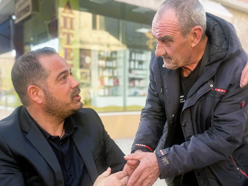 Знакови лица от бургаската листа на ДПС-Бургас се срещнаха с жители на Айтос и Камено