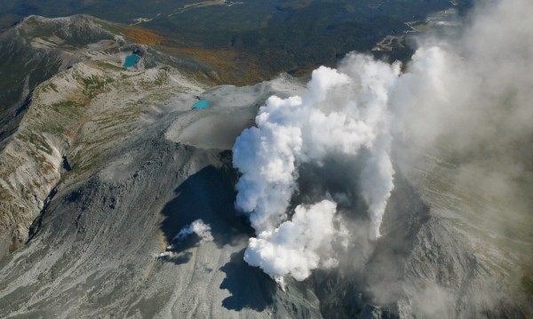 Още петима мъртви са открити близо до вулкана Онтаке в Япония 