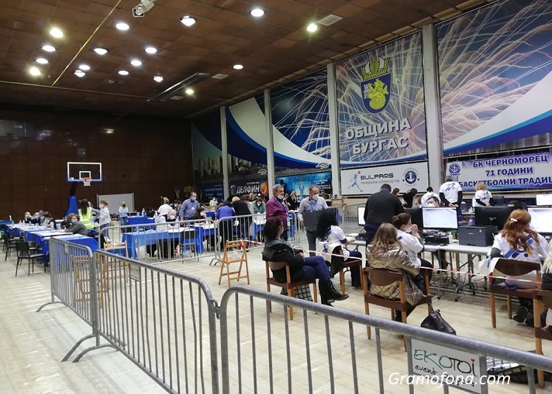 Първи данни от изборите в Бургас