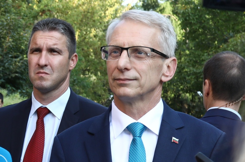 Правителството прави висшето образование безплатно