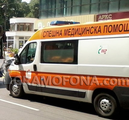 Катастрофа край Несебър прати пешеходец в болница