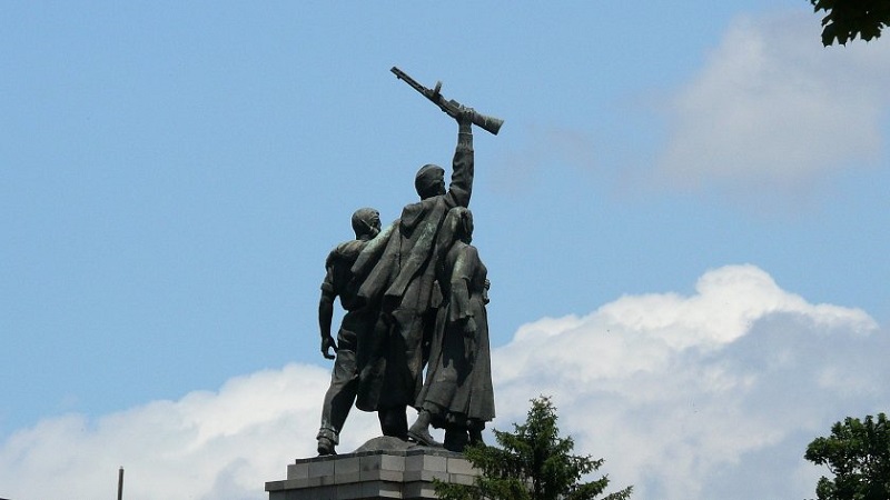 Комисия в София одобри демонтирането на паметника на Съветската армия