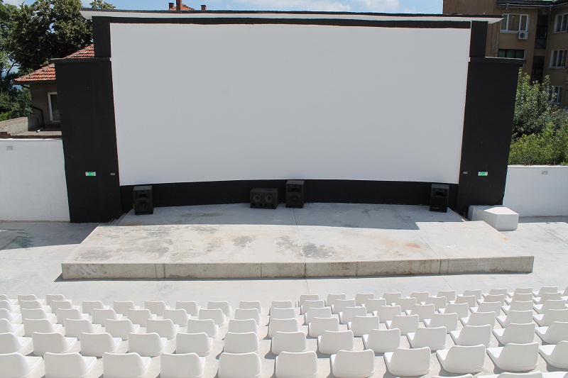 В Царево отваря врати лятно 3D кино 