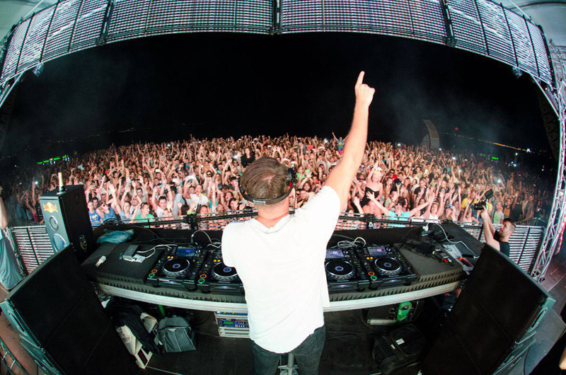 MARK KNIGHT с 6-часов сет в разгара на SOLAR SUMMER 2014