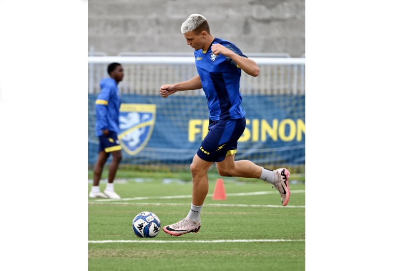 Бургазлията Стелиян Стоянов стана герой за отбора си в Италия