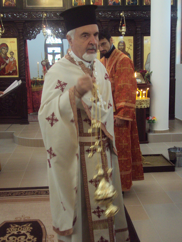 Отец Беров вече не е архиерейски наместник