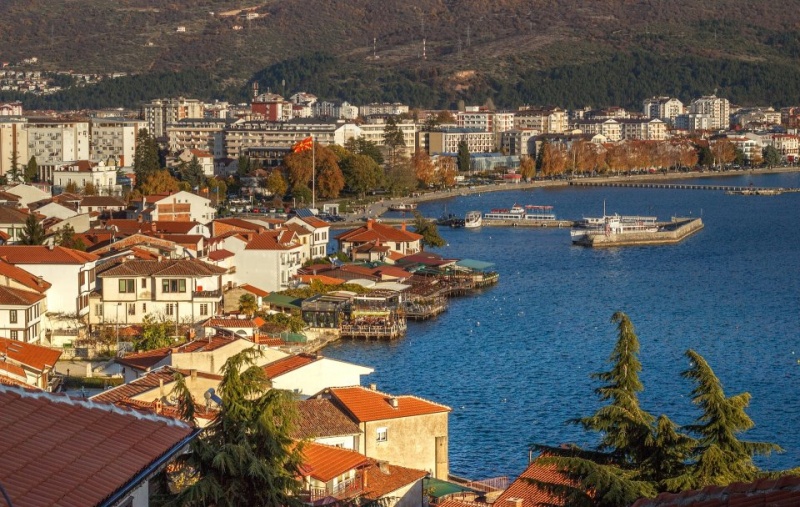 Северна Македония разреши транзитното преминаване на туристи