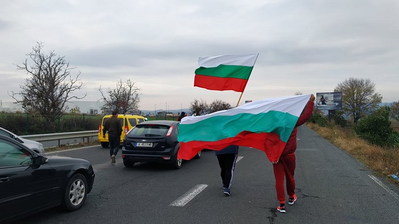 Полицията обяви алтернативни маршрути за шофьорите, които искат да избегнат протестите