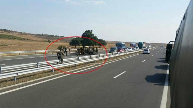 Командоси спряха военна колона, за да помогнат при катастрофа на магистрала Тракия