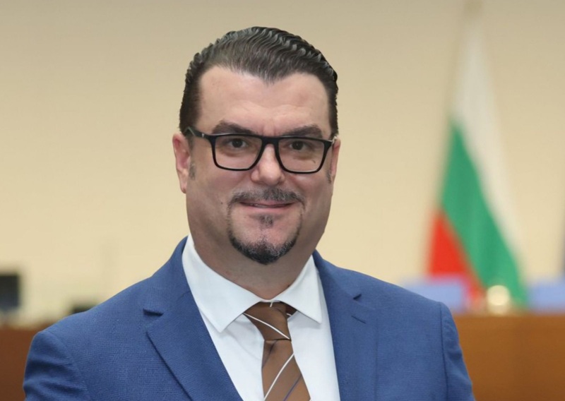 Андрей Рунчев: Бургас е модел за управление, но без редовен кабинет няма пътища и инвестиции