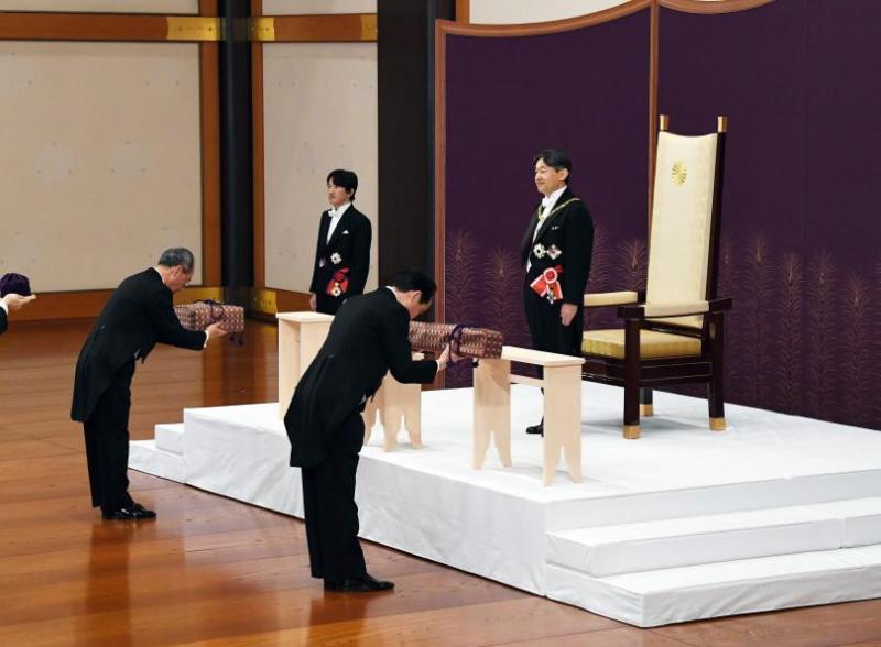 Смяна на трона на хризантемата - историческо събитие в Япония