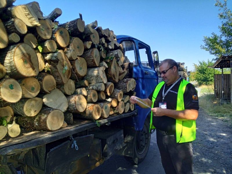 Масирана акция на РДГ-Бургас завърши със задържани камиони и дървесина