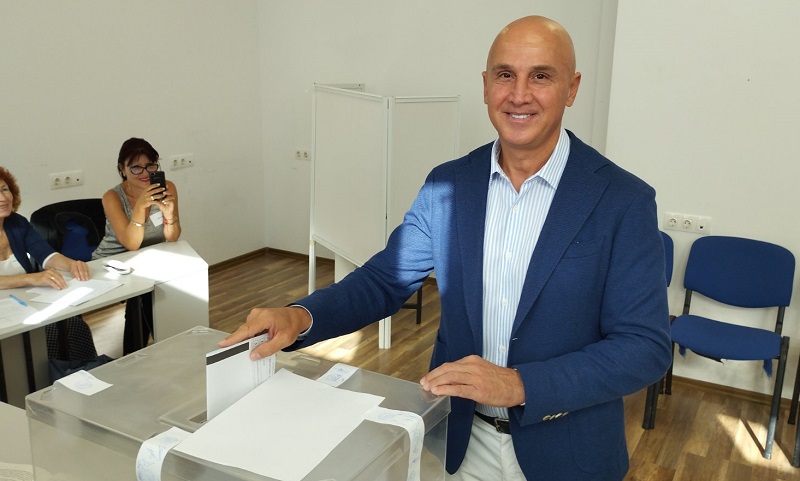 Димитър Найденов: Излезте и гласувайте!