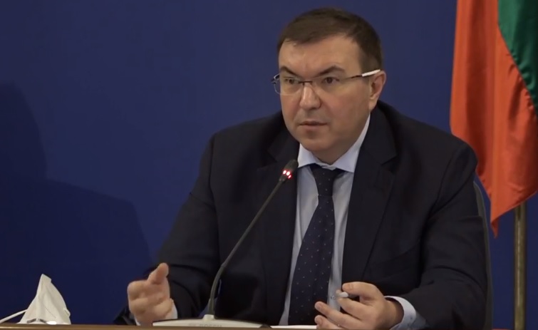 Здравният министър: За Бургас и Варна нещата наистина са сериозни