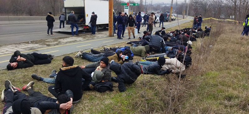 Заловиха 175 нелегални мигранти при опит да преминат в България