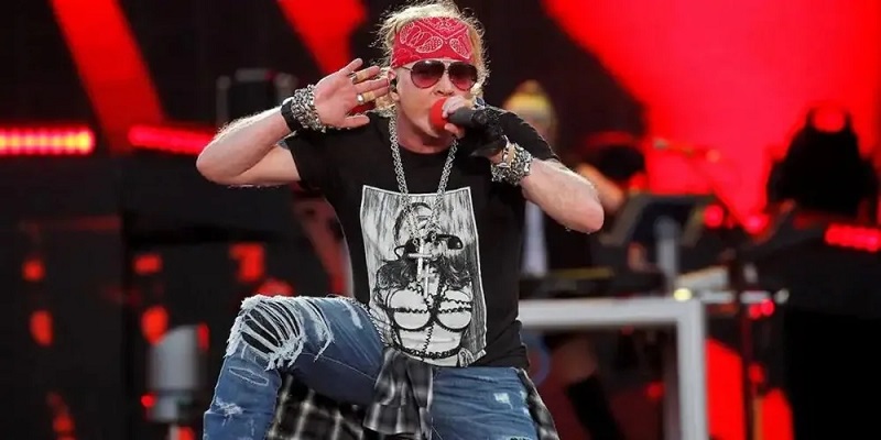 И Аксел Роуз от Guns N’Roses е обвинен в сексуално насилие