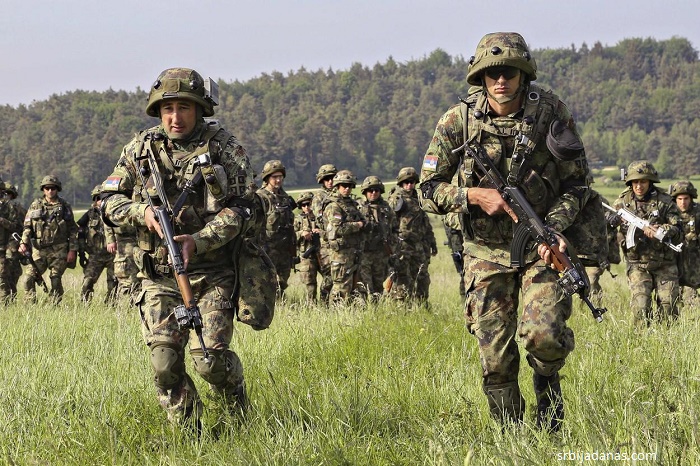 Сръбската армия в пълна бойна готовност заради косовска провокация 