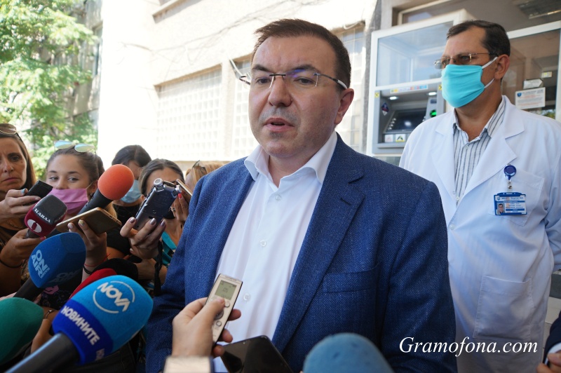 Здравният министър идва в Бургас заради липсата на легла за Covid пациентите