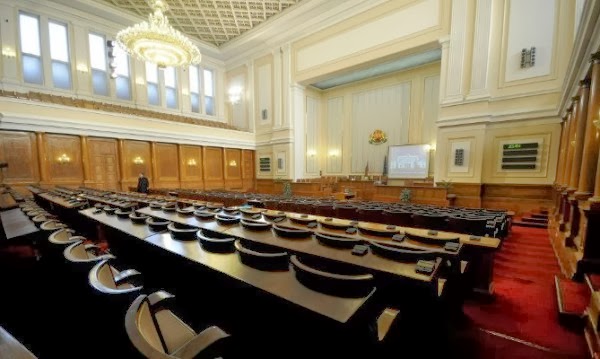 Пак без кворум в парламента. ГЕРБ няма да влизат в залата до оставката на кабинета