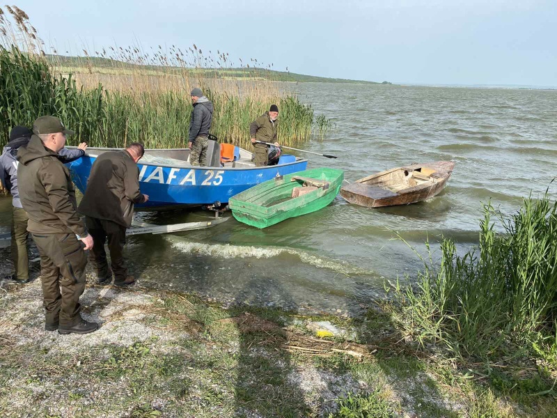 Мащабна акция на ИАРА и полицията в Бургас, бракониери бягат (СНИМКИ)