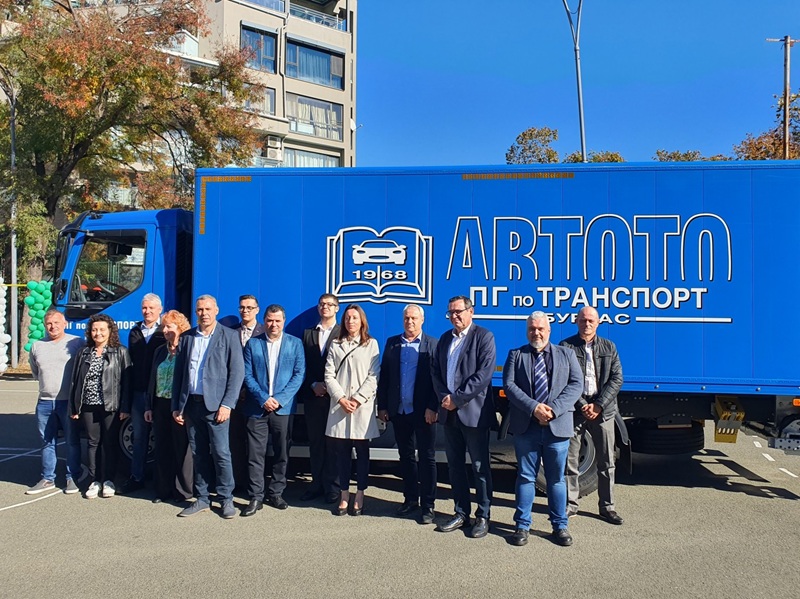 След 25 години ПГ по транспорт възстанови обучението за категория „C“
