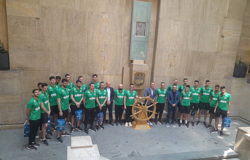 Димитър Николов към националите: Убедени сме във вашите качества и очакваме победи