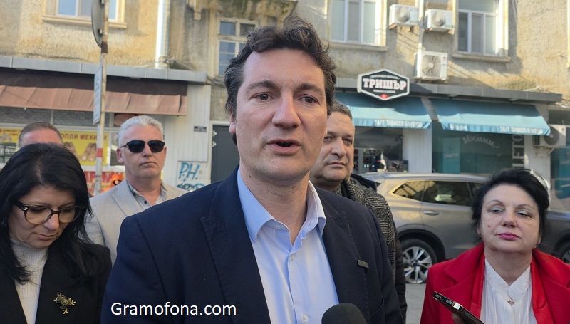Крум Зарков преди старта на изборите: Тръгваме уверени, защото за нас бургаската общност е много важна