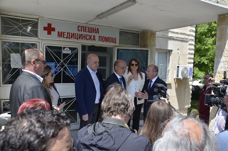Двама министри откриха филиала на Спешна помощ в Приморско
