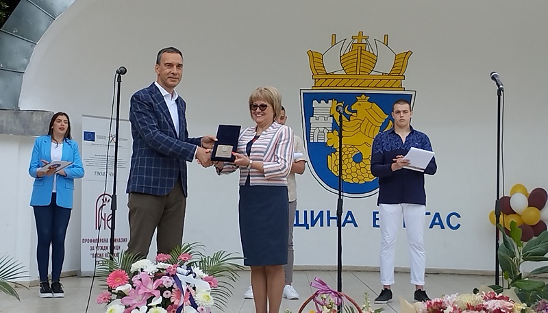 Весела Иванова: В Руската гимназия сме с традиции, с опит, различни сме 